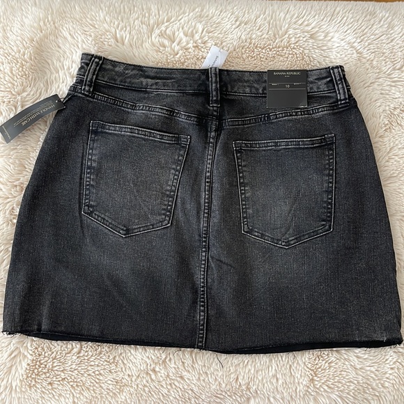 New with tags Banana Republic cut off jean skirt black size 10 - Picture 3 of 5